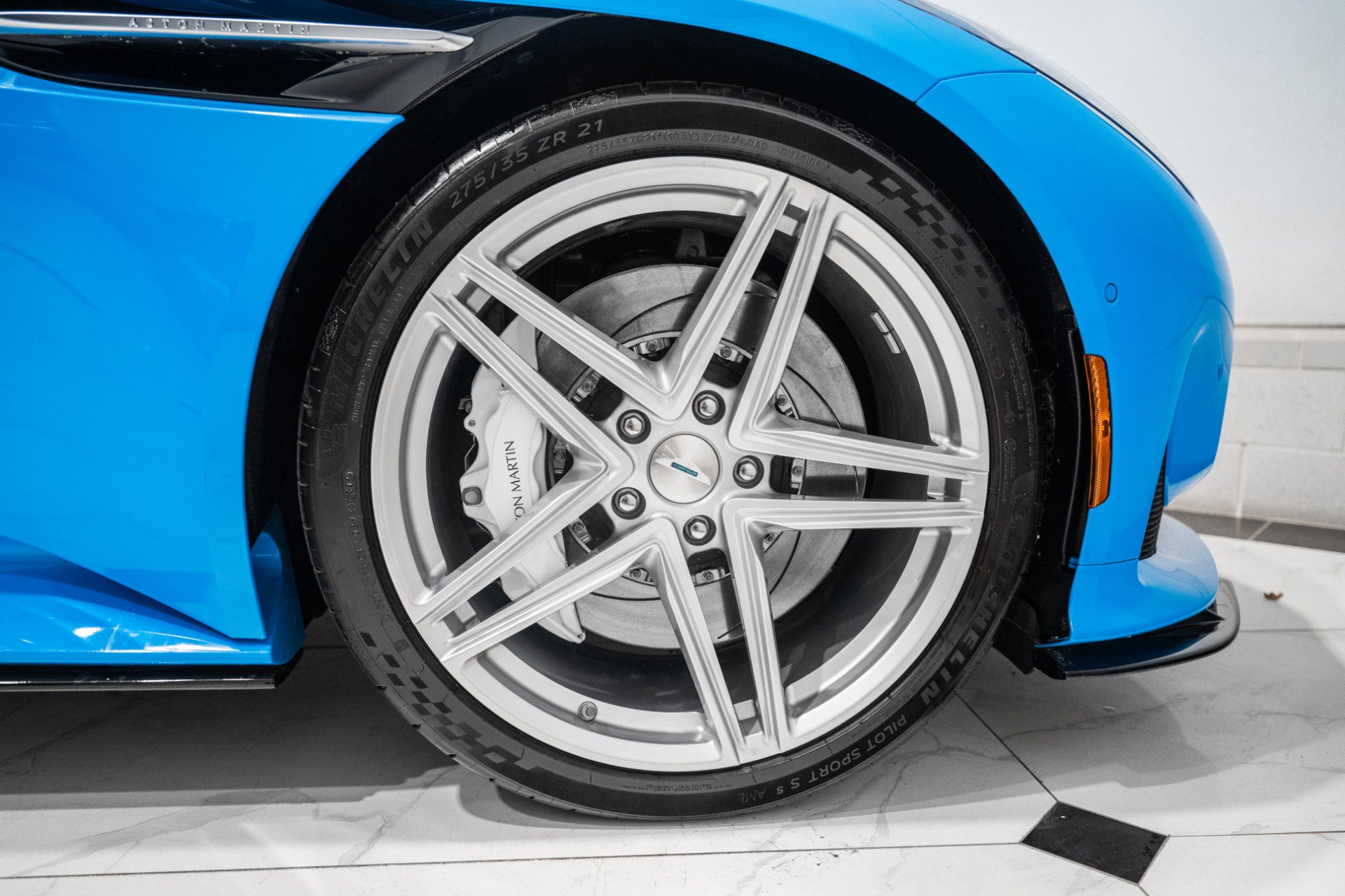 New 2025 Aston Martin DB12 Convertible image 49