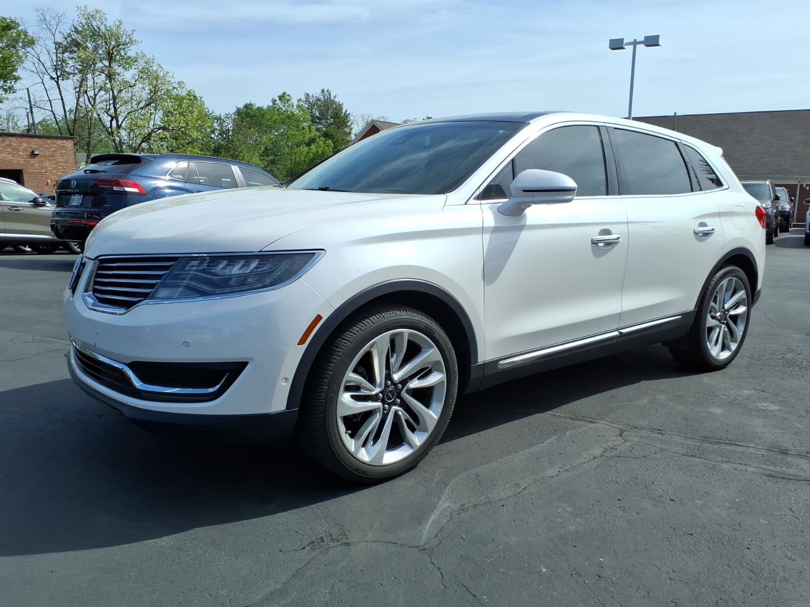 Used 2017 Lincoln MKX Black Label w/ Driver Assistance Package FWD image 3