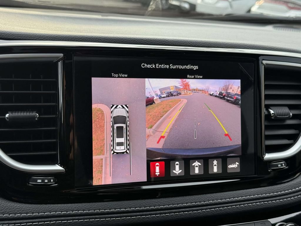 New 2026 Chrysler Pacifica Limited w/ Uconnect Theater Family Group AWD/4WD image 31
