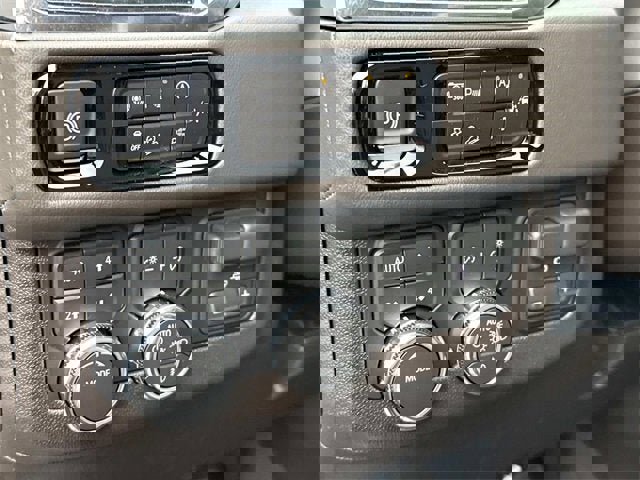 New 2026 GMC Yukon XL Elevation image 17