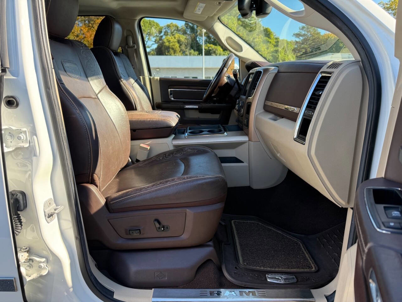 Used 2014 RAM 2500 Longhorn w/ Convenience Group image 16