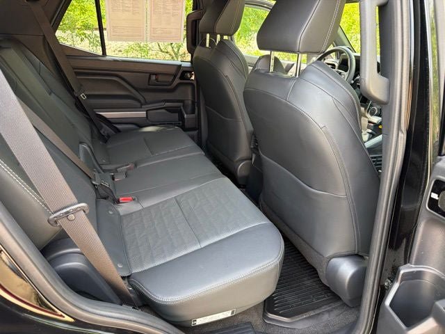 Used 2025 Toyota 4Runner TRD Off-Road Premium AWD/4WD image 28