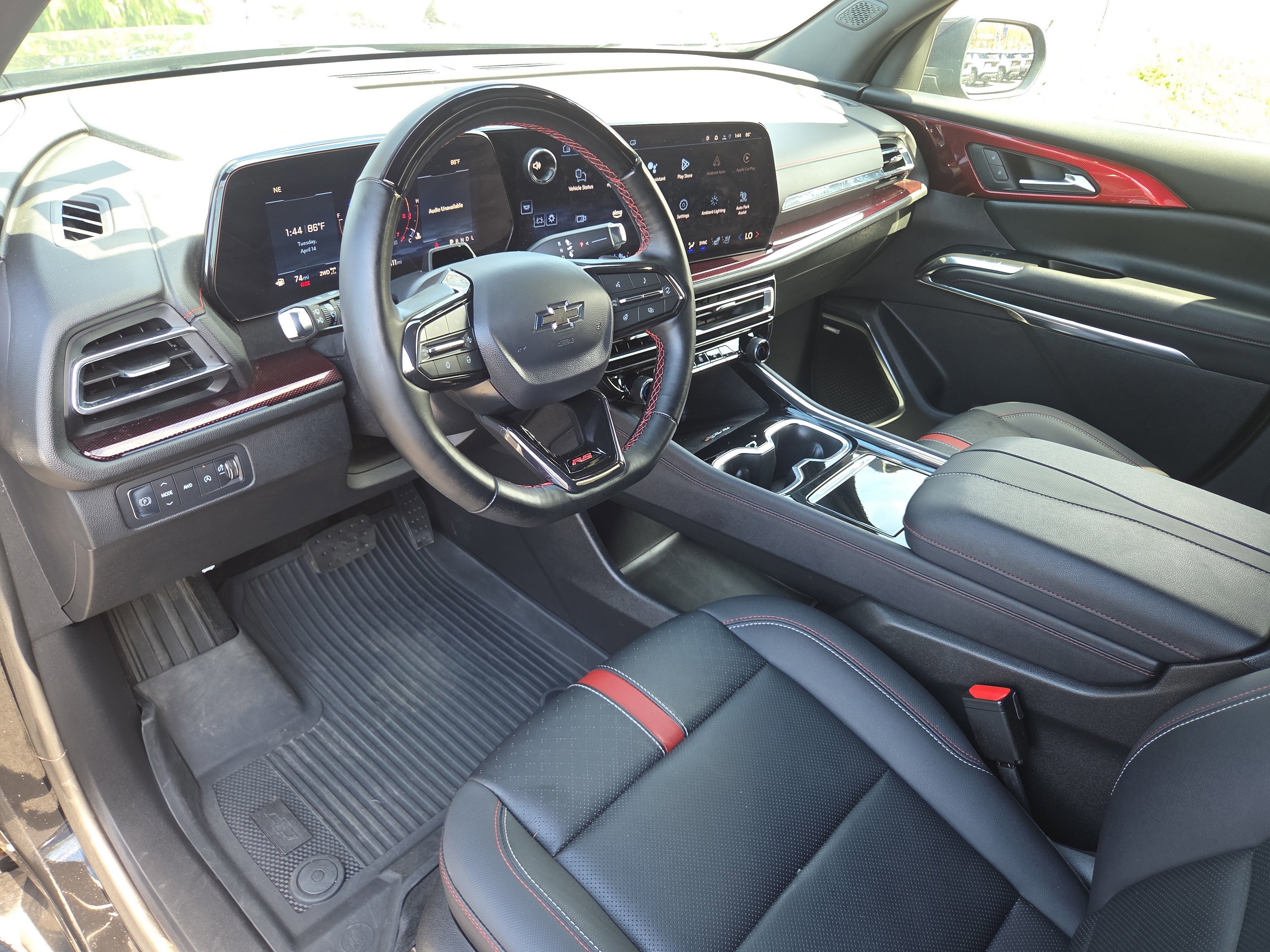 Used 2025 Chevrolet Traverse RS w/ LPO, Floor Liner Package AWD/4WD image 15