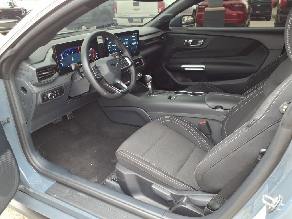 Used 2024 Ford Mustang GT RWD image 13