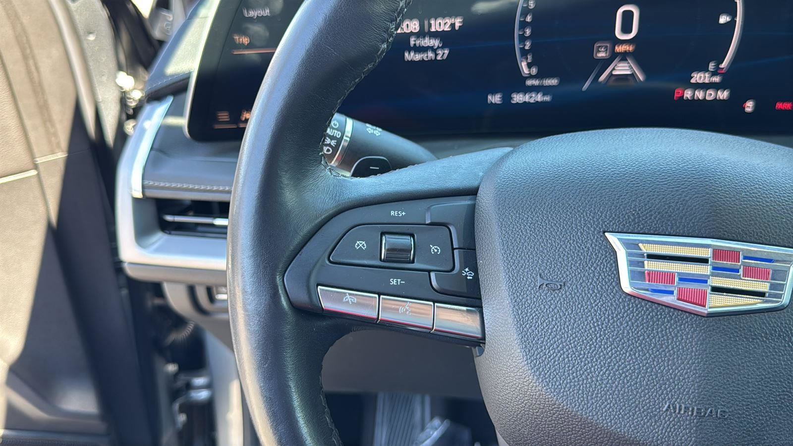 Used 2024 Cadillac XT4 Premium Luxury image 16