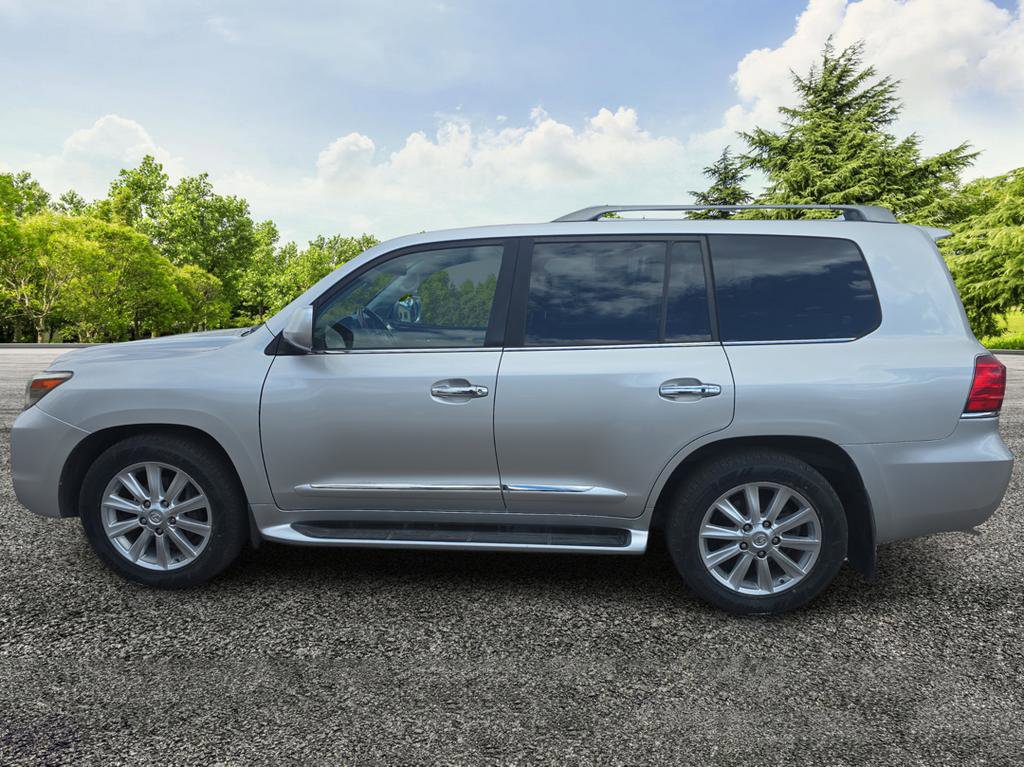 Used 2010 Lexus LX 570 4WD image 4
