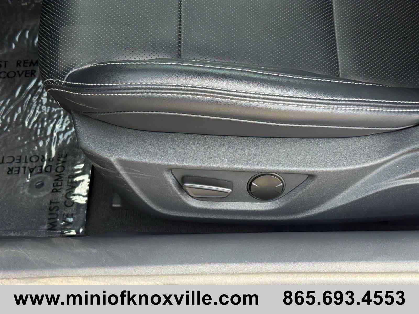 Used 2025 Ford Mustang Premium RWD image 13