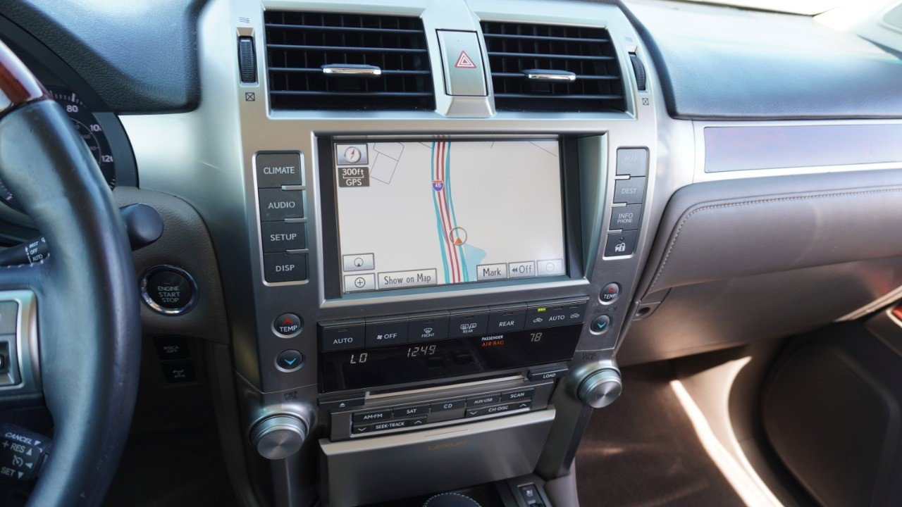 Used 2013 Lexus GX 460 w/ Comfort Plus Pkg image 15