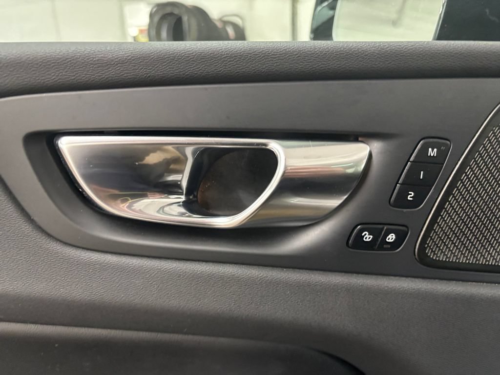 Certified 2023 Volvo XC60 B5 Plus w/ Protection Package Premier AWD/4WD image 12
