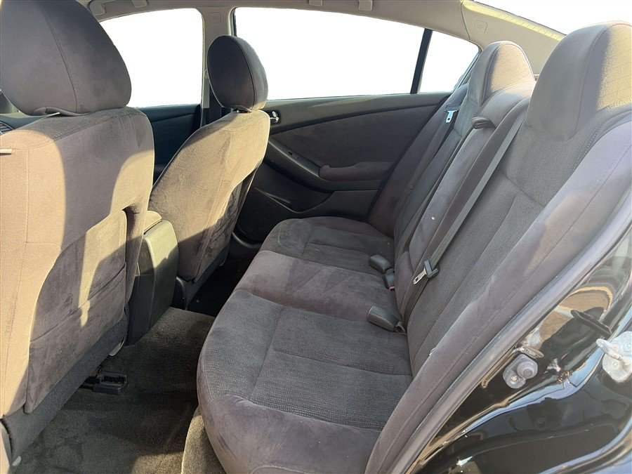 Used 2011 Nissan Altima 2.5 S FWD image 16