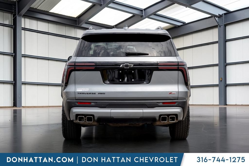 Used 2025 Chevrolet Traverse Z71 AWD/4WD image 24