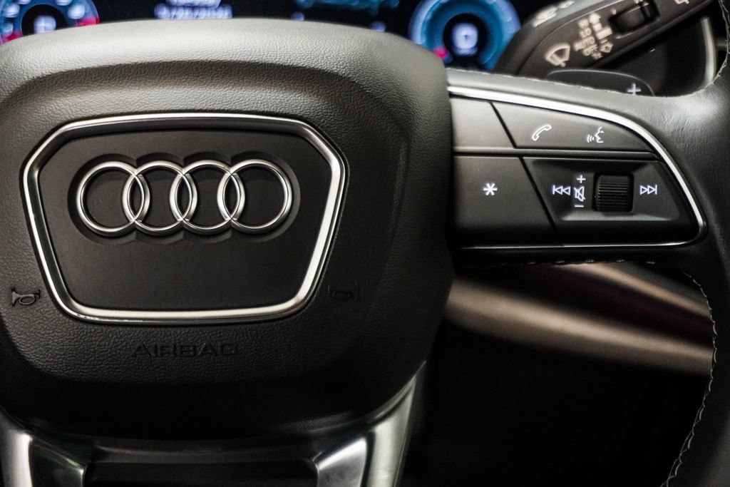 Used 2021 Audi Q8 Premium Plus w/ Premium Plus Package AWD/4WD image 18