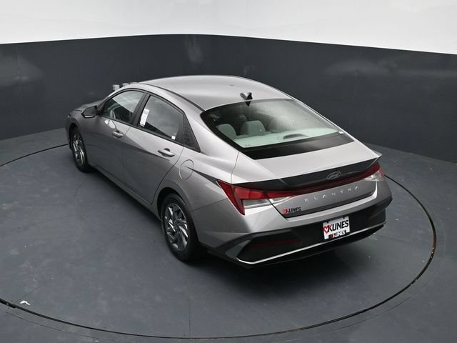 Used 2024 Hyundai Elantra SEL FWD image 53