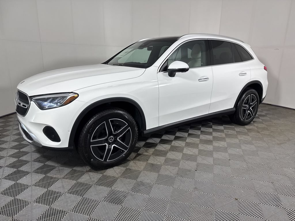 New 2026 Mercedes-Benz GLC 300 4MATIC image 2