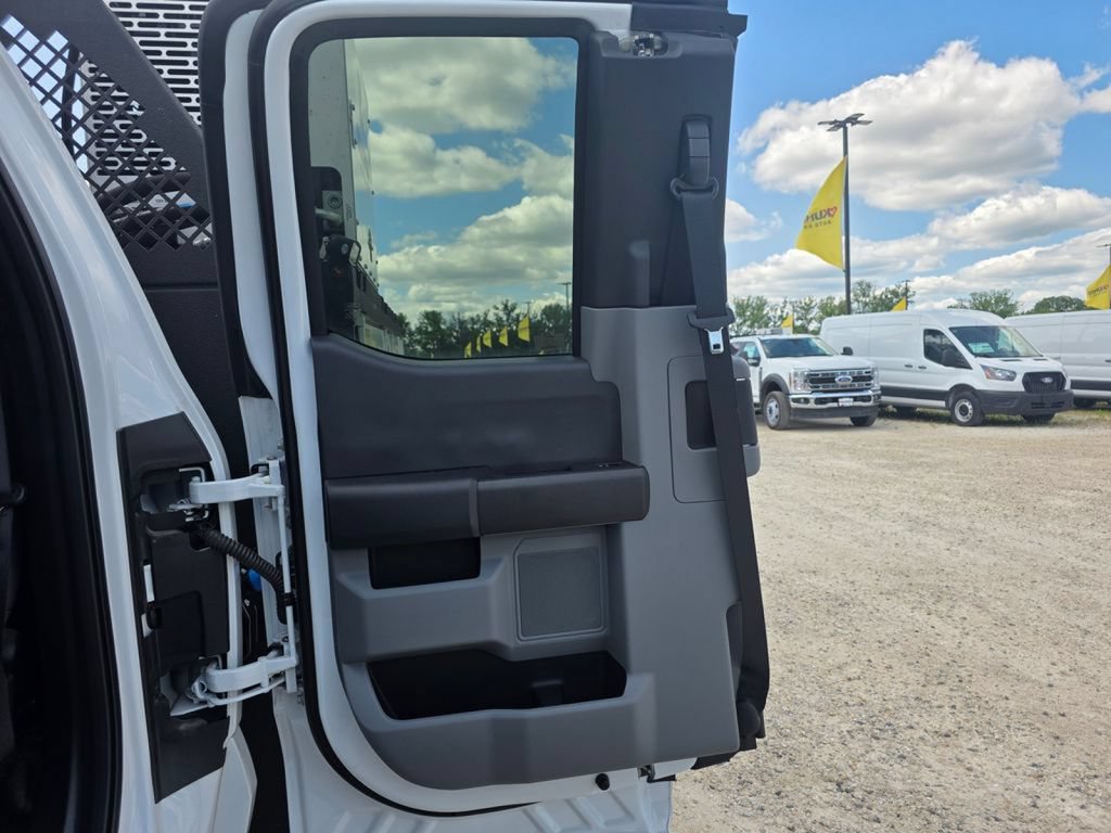 New 2026 Ford F550 4x4 Supercab Super Duty image 21