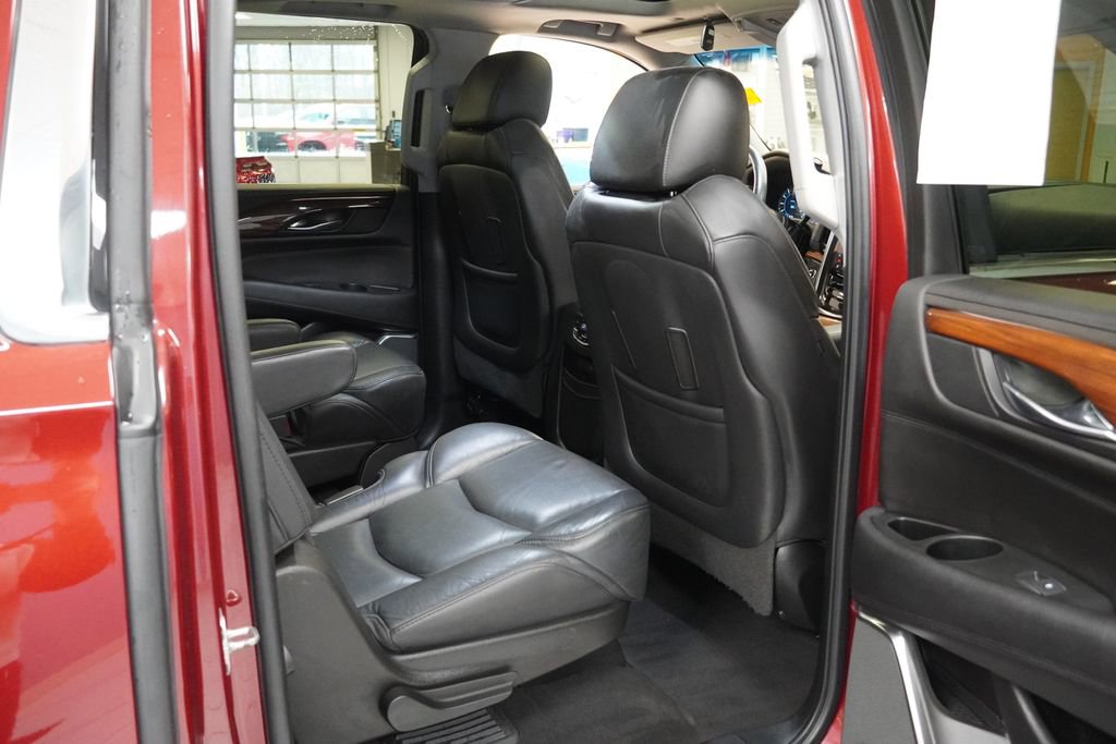 Used 2017 Cadillac Escalade ESV Luxury image 26