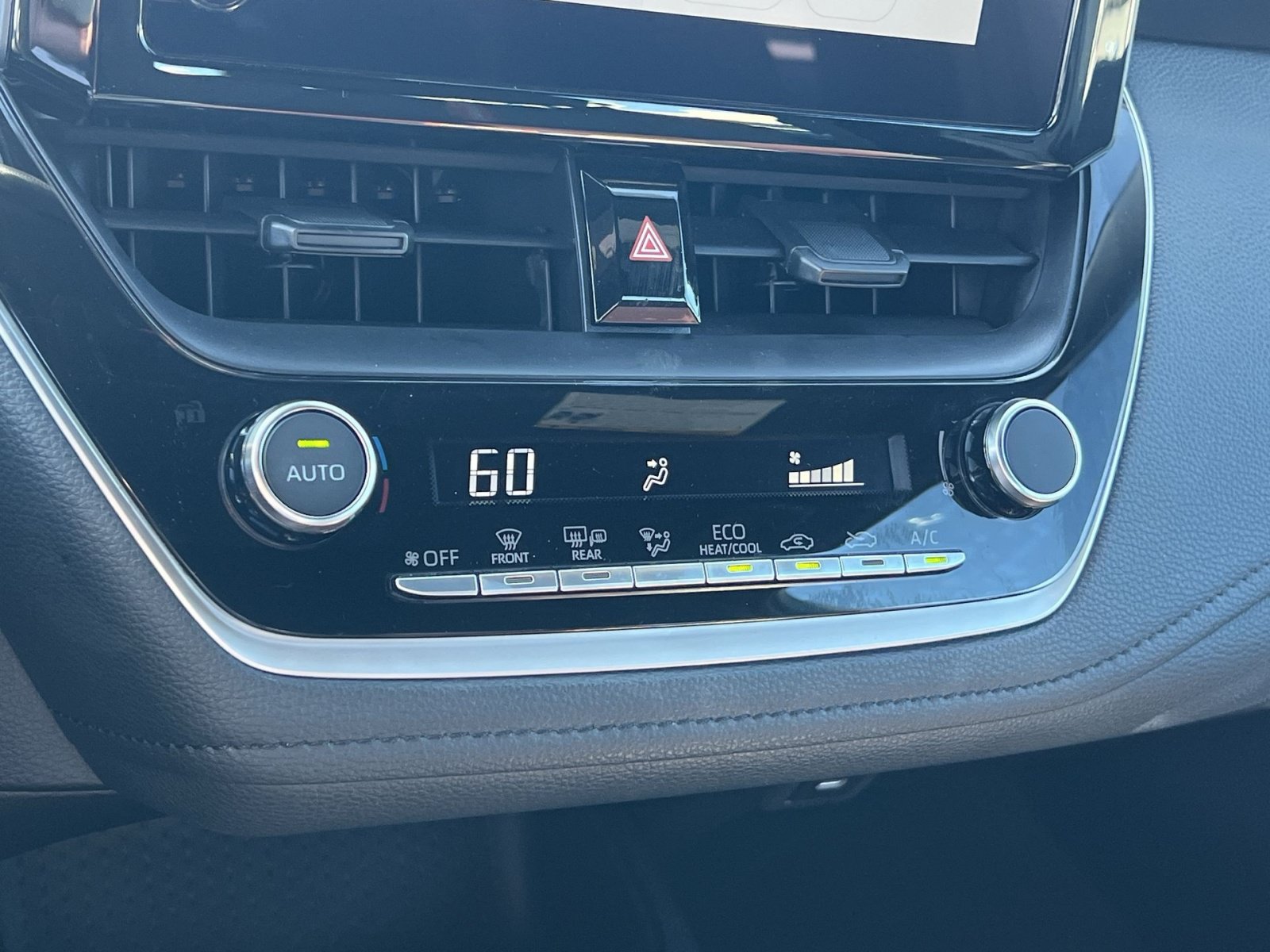 Used 2025 Toyota Corolla SE FWD image 20