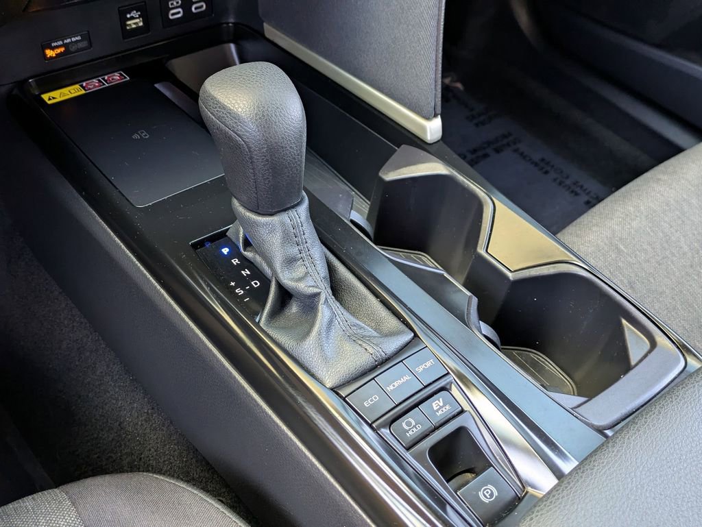 Used 2025 Toyota Camry LE FWD image 18