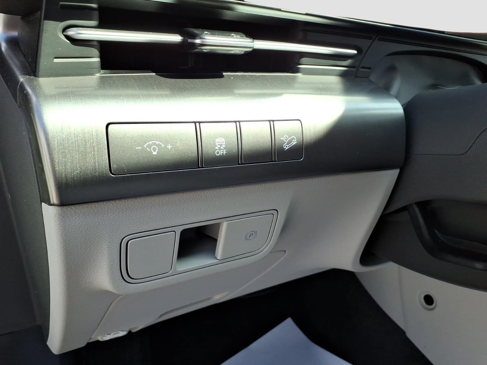 Used 2025 Hyundai Kona SEL AWD/4WD image 17