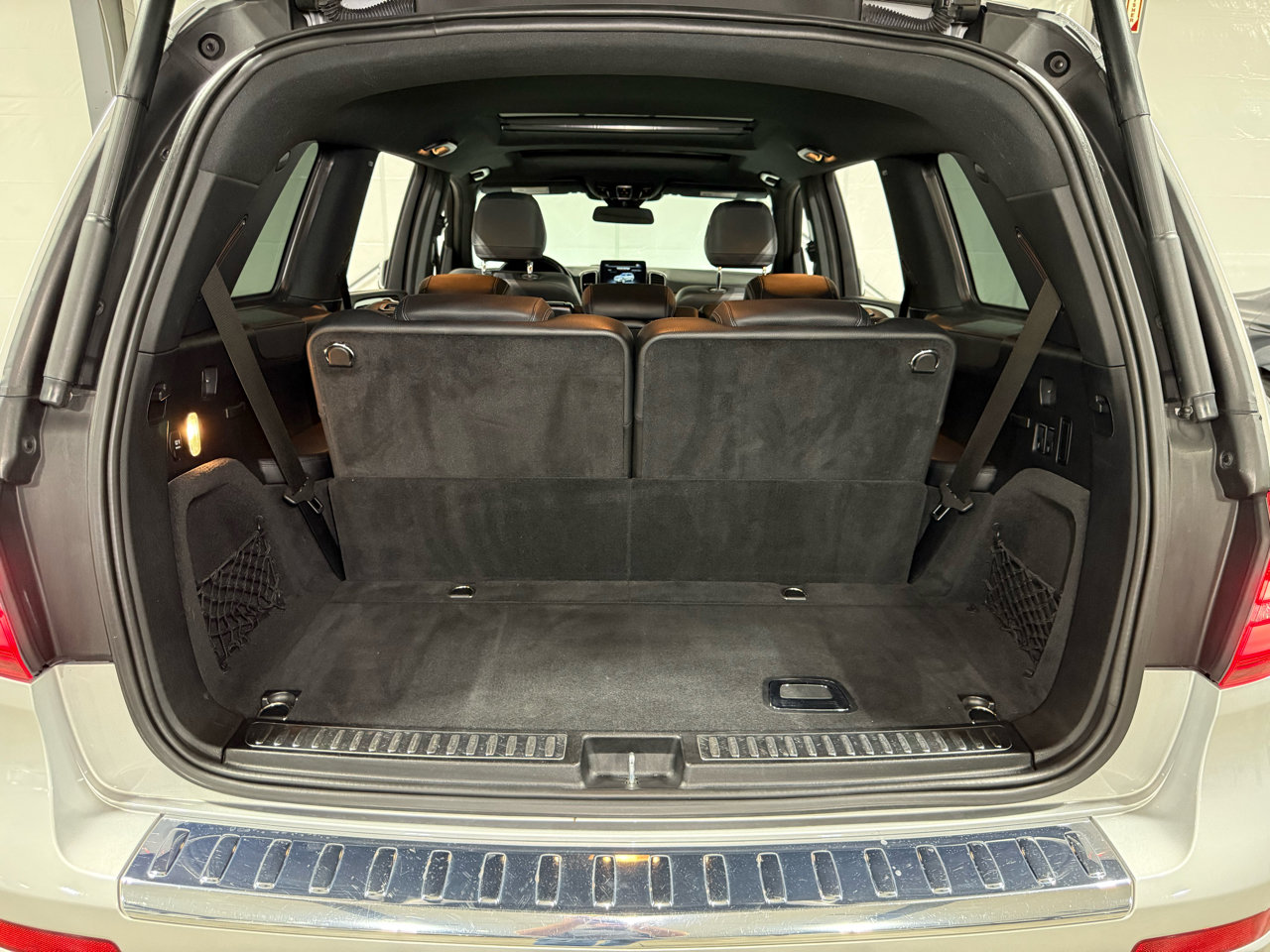 Used 2019 Mercedes-Benz GLS 450 4MATIC w/ Premium 1 Package image 41