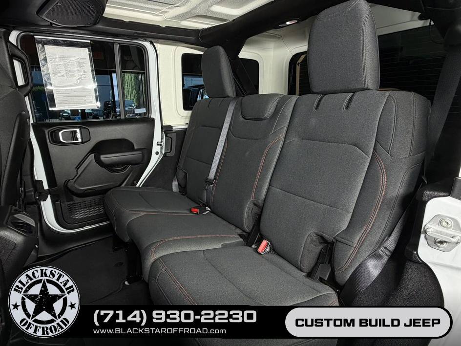 Used 2025 Jeep Wrangler Unlimited Rubicon AWD/4WD image 17