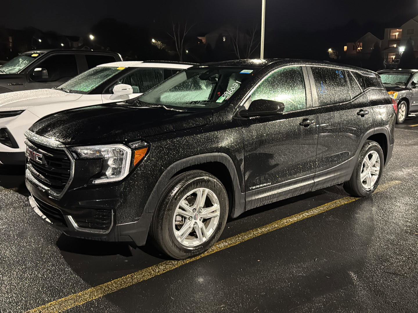 Used 2024 GMC Terrain SLE image 9