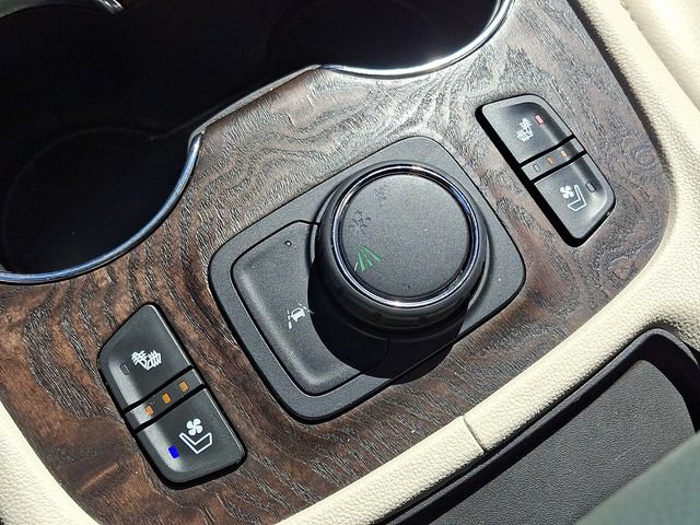 Certified 2020 GMC Acadia Denali FWD image 27