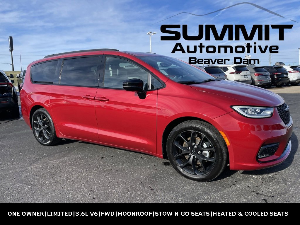 Used 2025 Chrysler Pacifica Limited