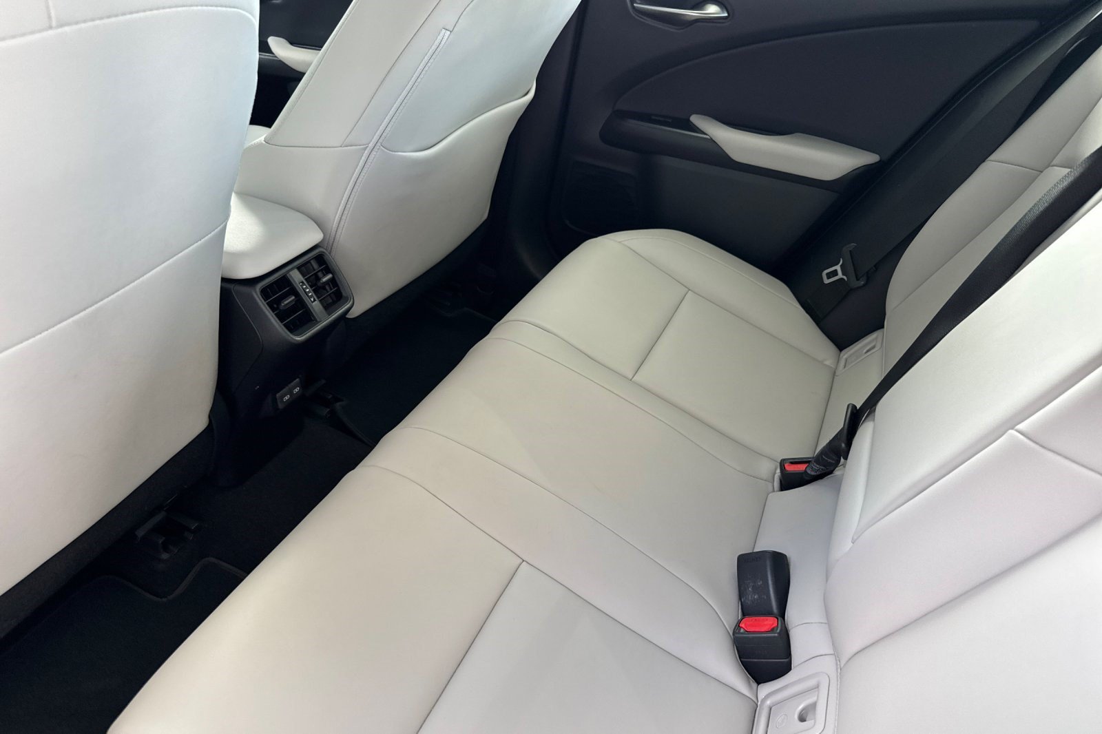 Certified 2026 Lexus UX 300h FWD w/ Accessory Package (Z1) image 15