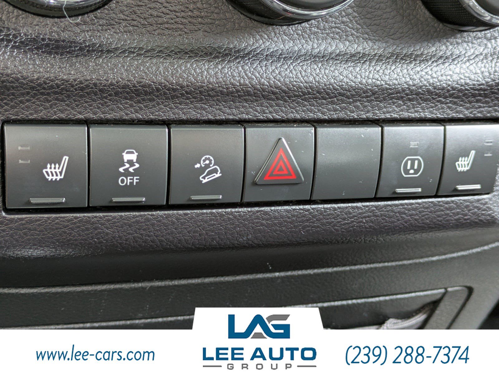 Used 2015 Jeep Wrangler Unlimited Sahara AWD/4WD image 21
