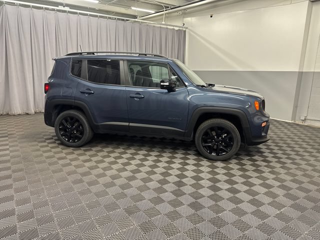 Used 2022 Jeep Renegade Altitude w/ Convenience Group AWD/4WD image 4