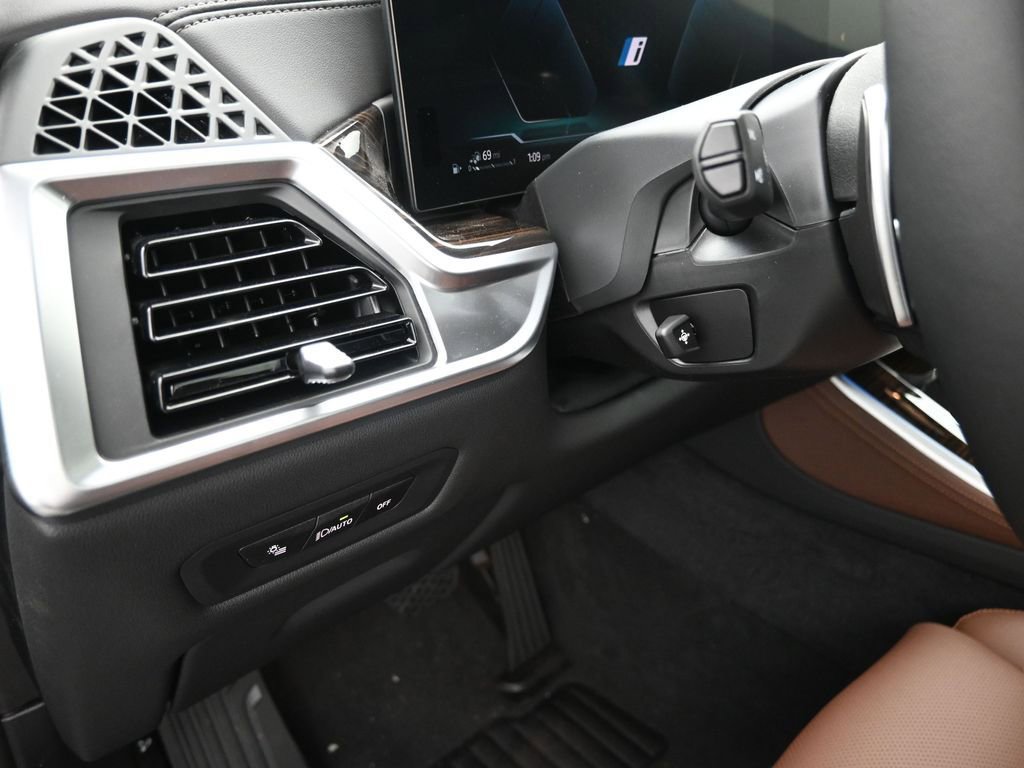 New 2026 BMW X5 xDrive50e AWD/4WD image 16