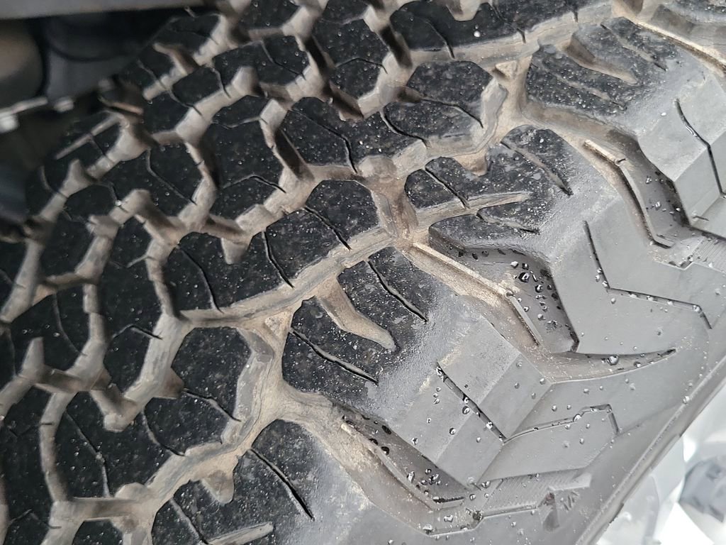 Used 2022 GMC Sierra 2500 SLE w/ SLE Value Package; image 31