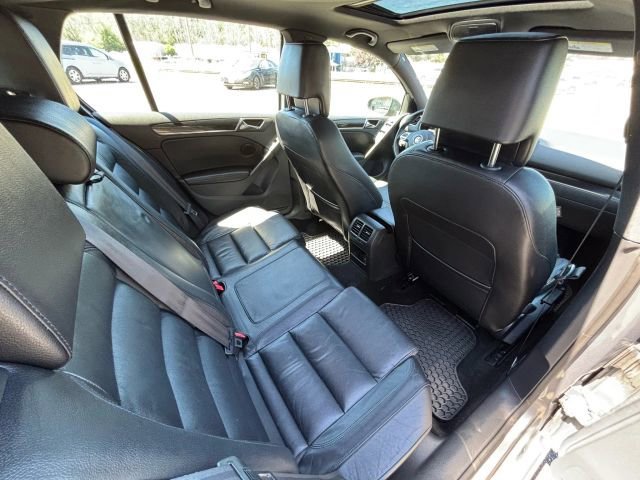 Used 2010 Volkswagen GTI 4-Door image 19