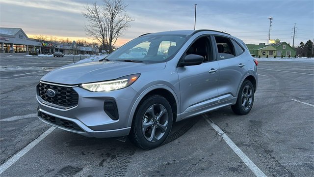 Used 2024 Ford Escape ST-Line image 2