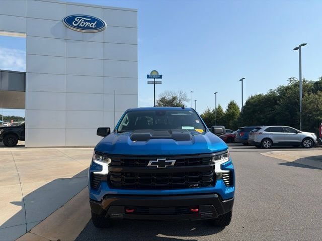 Used 2024 Chevrolet Silverado 1500 LT Trail Boss w/ Convenience Package II AWD/4WD image 8