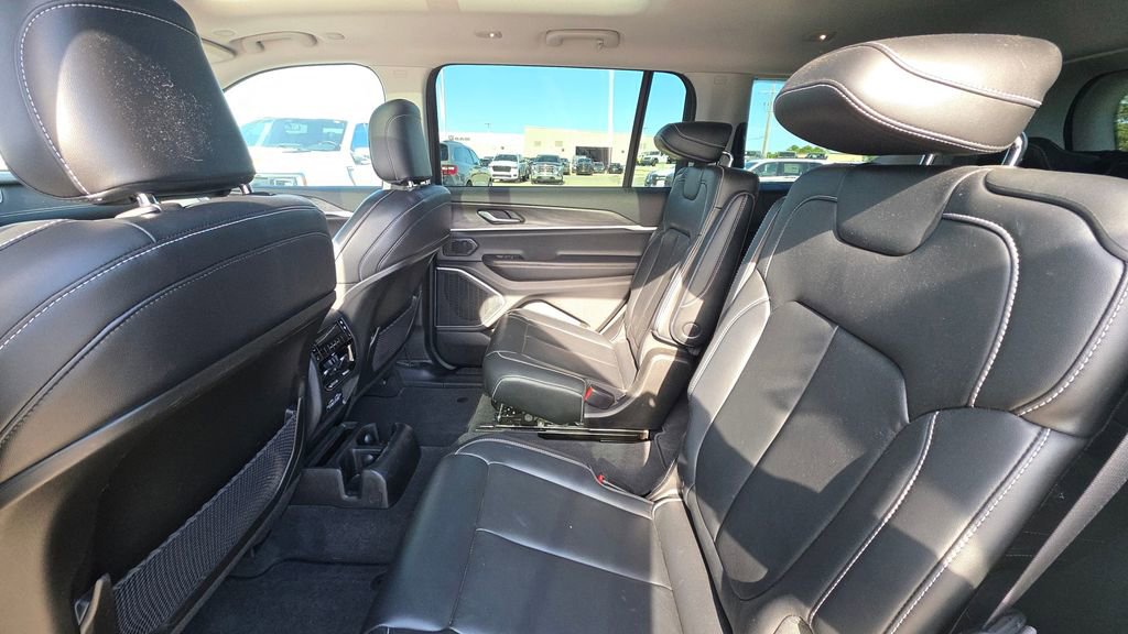 Certified 2021 Jeep Grand Cherokee L Limited w/ MOPAR Finishing Package AWD/4WD image 13