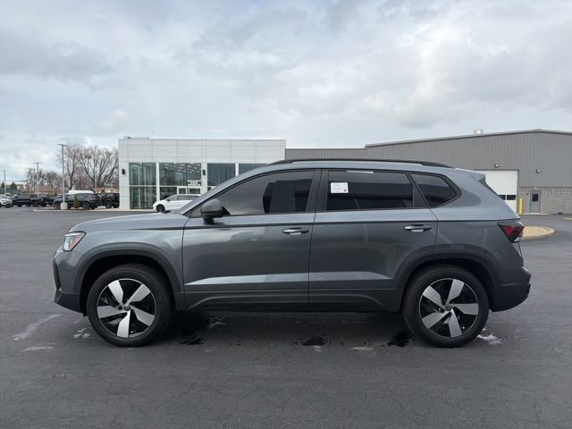 Used 2025 Volkswagen Taos S image 4