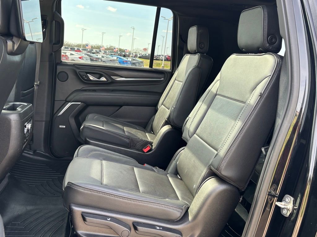 Used 2021 GMC Yukon XL Denali w/ Denali Ultimate Package image 15
