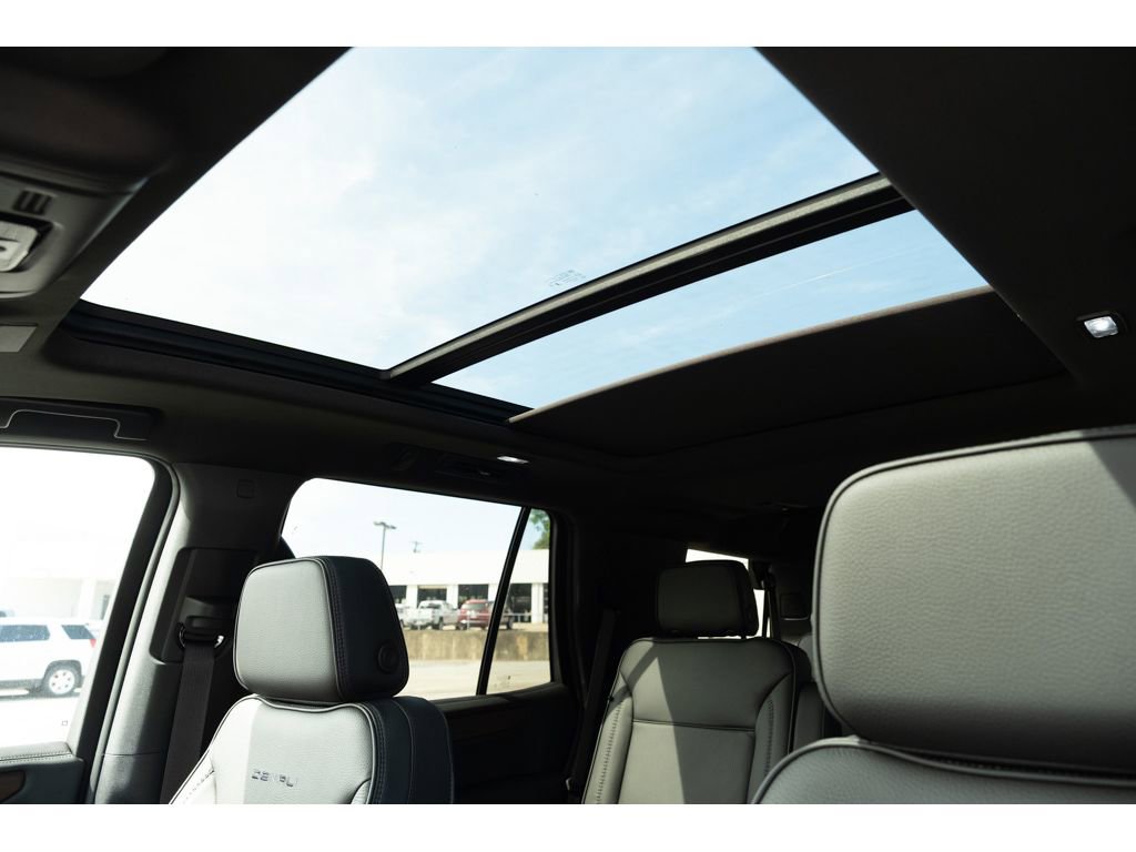 New 2026 GMC Yukon Denali w/ Sun & Power Step Package image 16