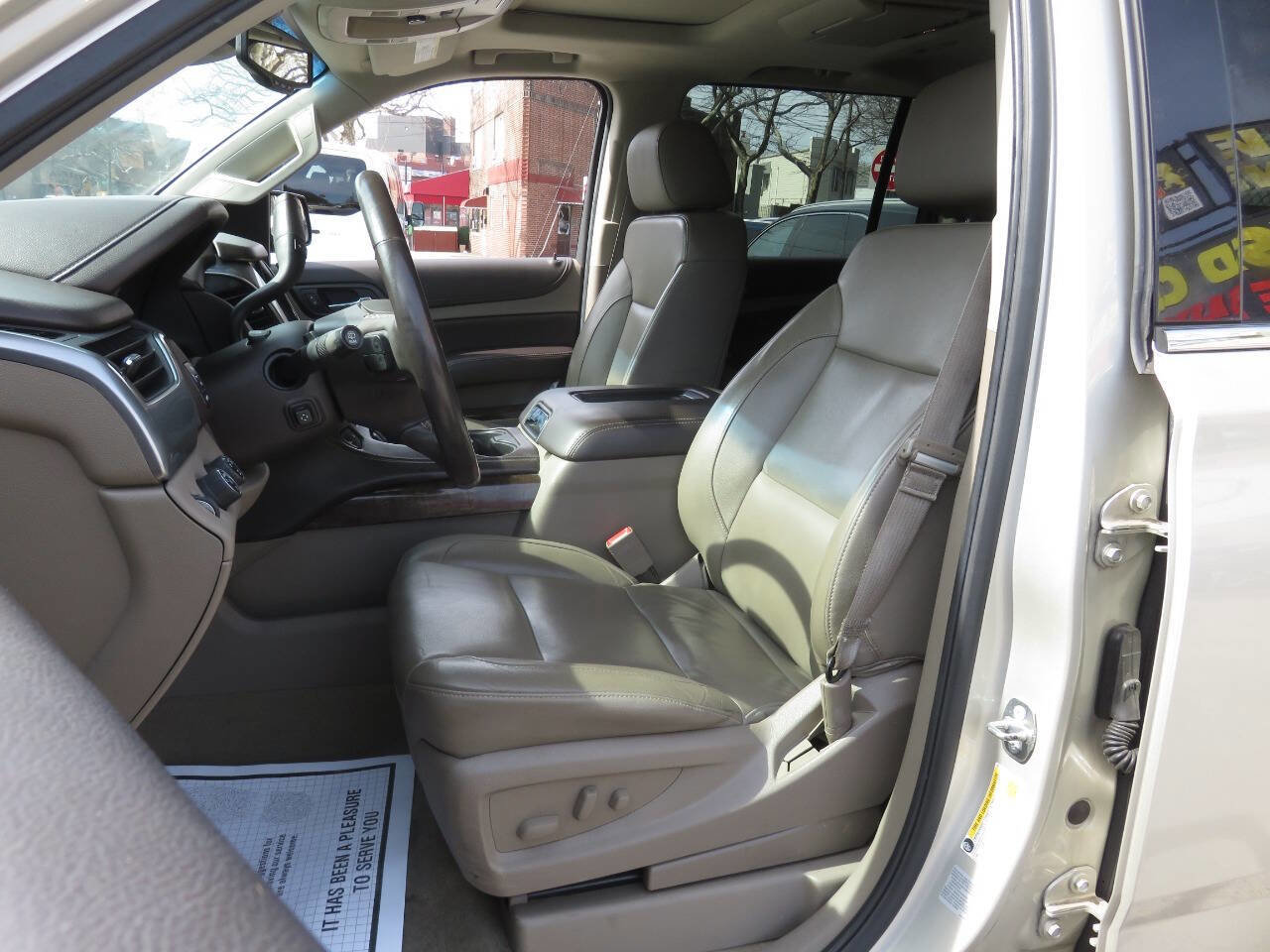 Used 2016 Chevrolet Suburban LT image 10