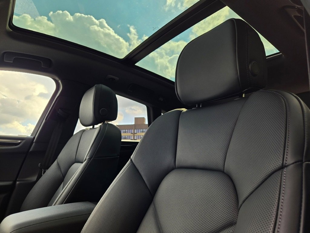 New 2026 Porsche Macan image 19