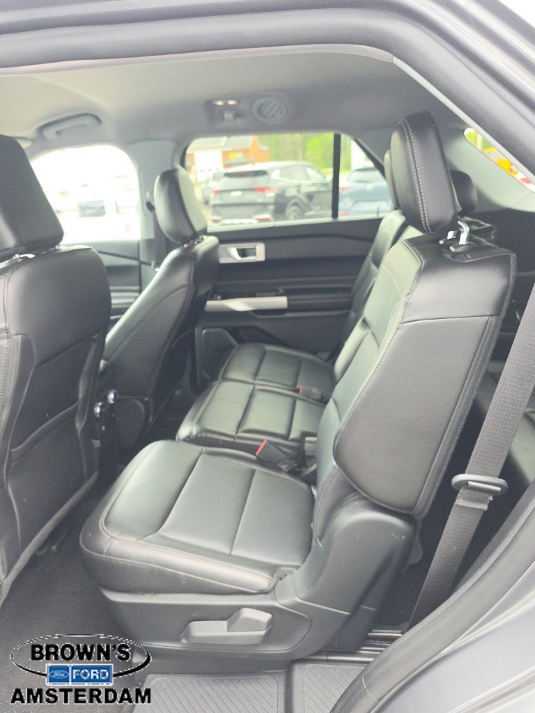 Used 2022 Ford Explorer Limited RWD image 7
