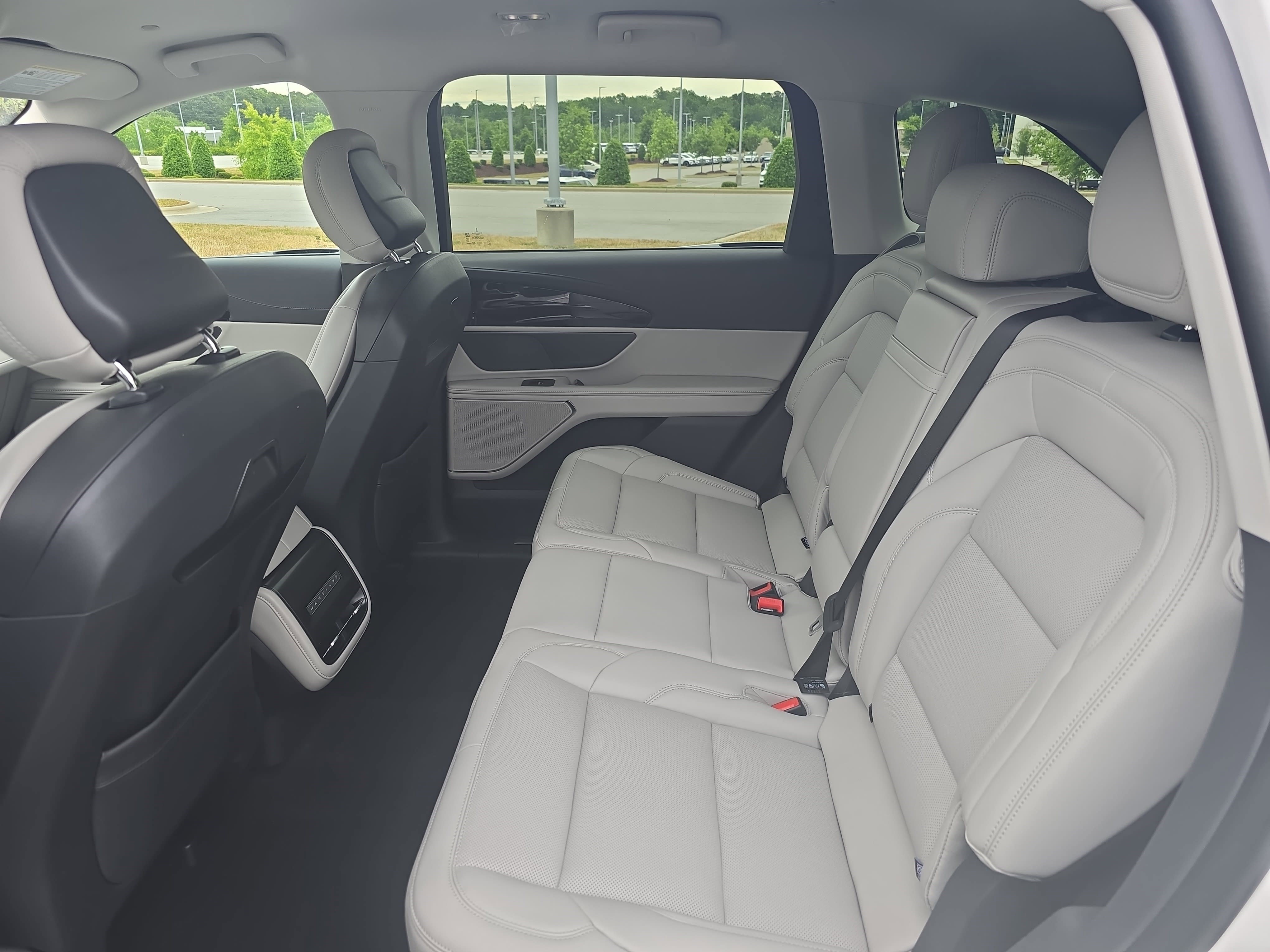 New 2026 Lincoln Nautilus Premier AWD/4WD image 14
