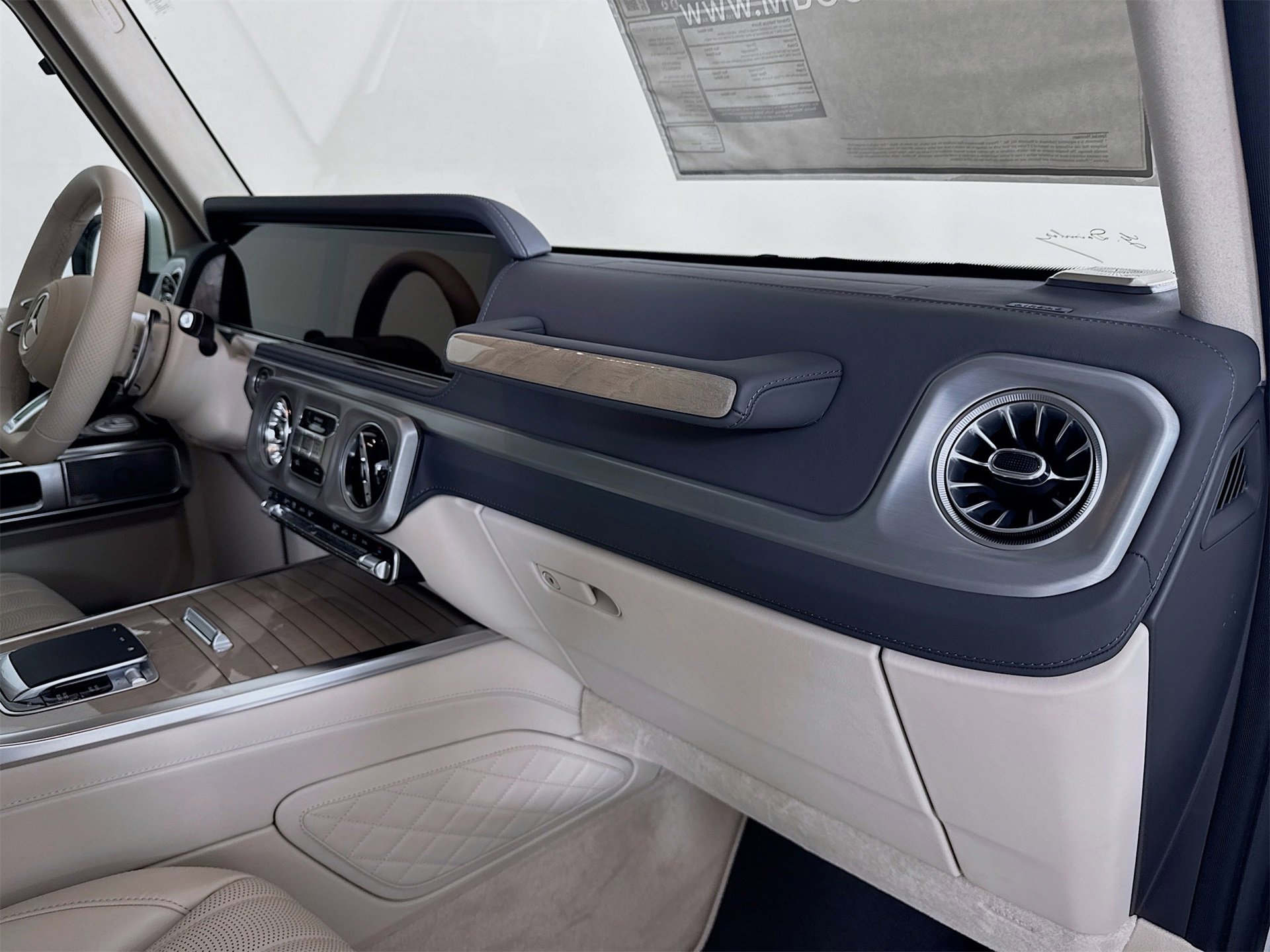 New 2026 Mercedes-Benz G 63 AMG 4MATIC image 32