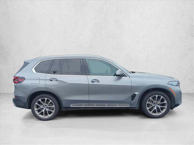 Used 2026 BMW X5 xDrive40i AWD/4WD image 4