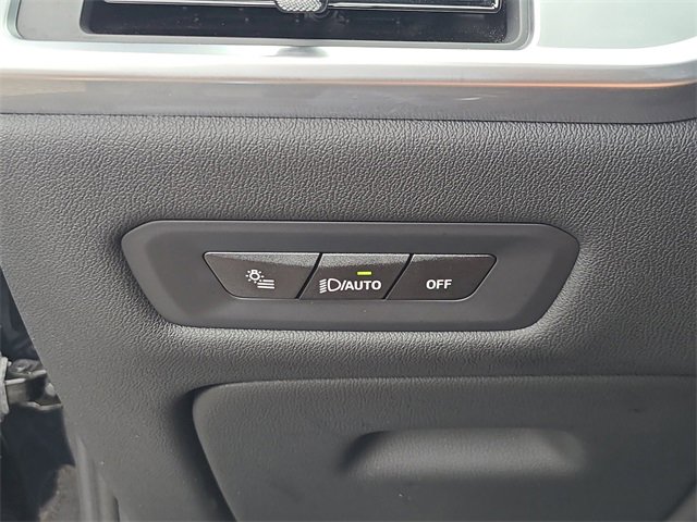 Used 2024 BMW X6 xDrive40i w/ Premium Package image 28