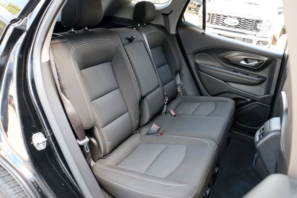 Used 2024 GMC Terrain SLE AWD/4WD image 28