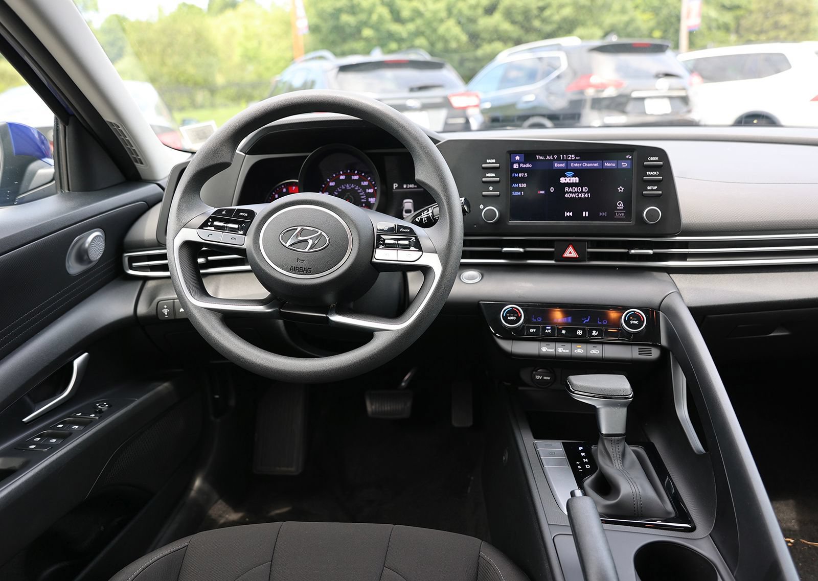 Used 2023 Hyundai Elantra SEL FWD image 12