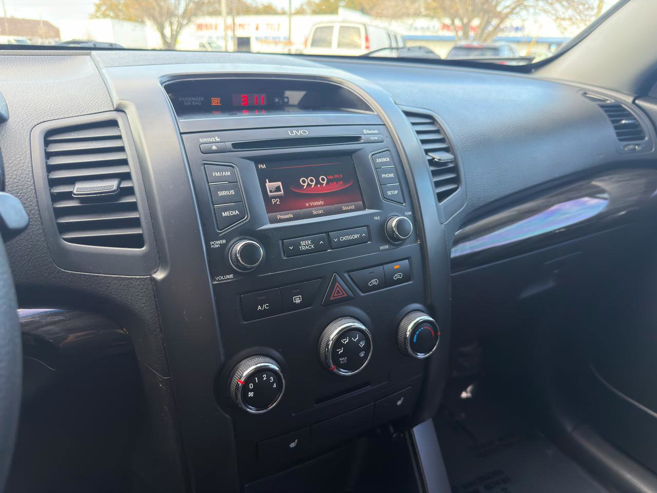 Used 2013 Kia Sorento LX w/ Convenience Pkg image 14